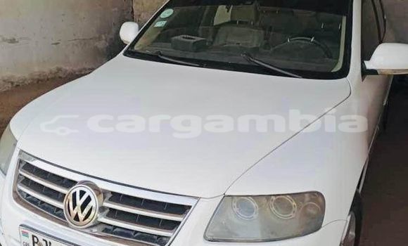 Dieundeu Occasion Volkswagen Touareg White Auto in Barra in Kerewan