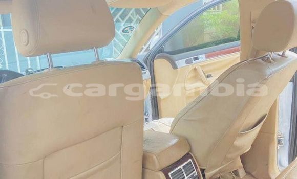 اشتري مستعمل Volkswagen Touareg White سيارة في Barra في Kerewan اشتري مستعمل Volkswagen Touareg White سيارة في Barra في Kerewan
