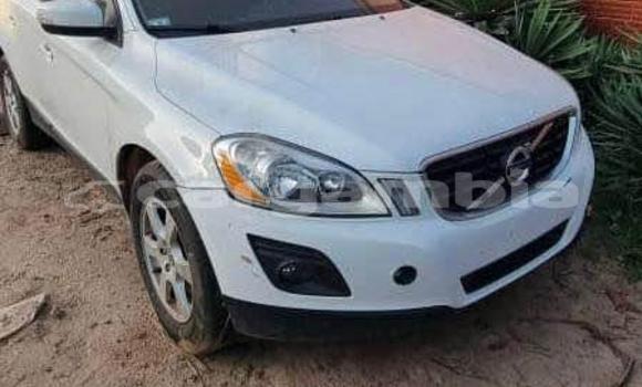 اشتري مستعمل Volvo 120 Series White سيارة في Basse في Basse