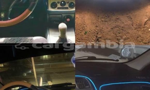 اشتري مستعمل Mazda 323 Black سيارة في Basse في Basse اشتري مستعمل Mazda 323 Black سيارة في Basse في Basse