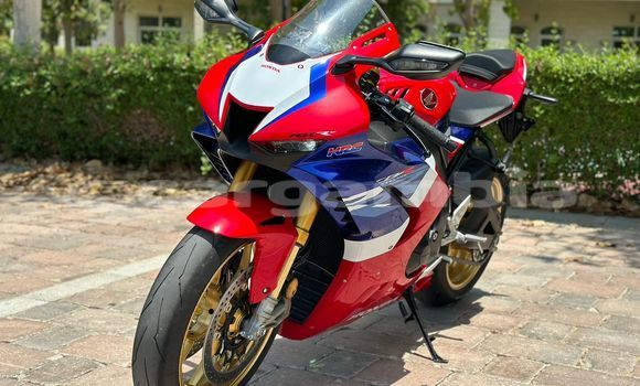 Buy Used Honda CBR 1000 RR Red Bike in Banjul in Banjul Buy Used Honda CBR 1000 RR Red Bike in Banjul in Banjul