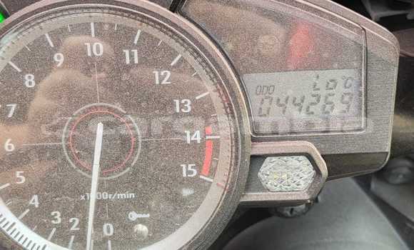 Buy Used Yamaha R1 White Bike in Banjul in Banjul Buy Used Yamaha R1 White Bike in Banjul in Banjul