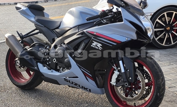 Buy Used Suzuki GSX-R Silver Bike in Banjul in Banjul Buy Used Suzuki GSX-R Silver Bike in Banjul in Banjul