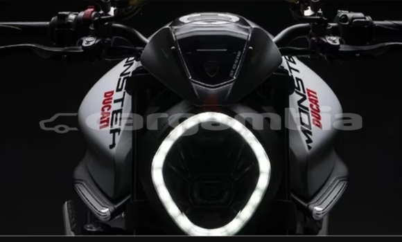 Acheter Occasion Moto Ducati Monster Blanc à Banjul, Banjul Acheter Occasion Moto Ducati Monster Blanc à Banjul, Banjul