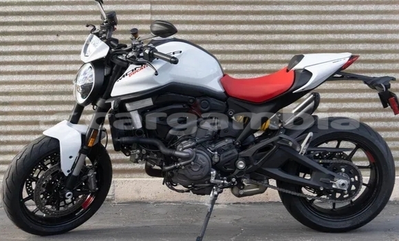 اشتري مستعمل Ducati Monster White دراجة نارية في Banjul في Banjul اشتري مستعمل Ducati Monster White دراجة نارية في Banjul في Banjul