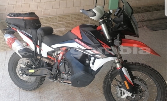 اشتري مستعمل KTM ADVENTURE White دراجة نارية في Banjul في Banjul