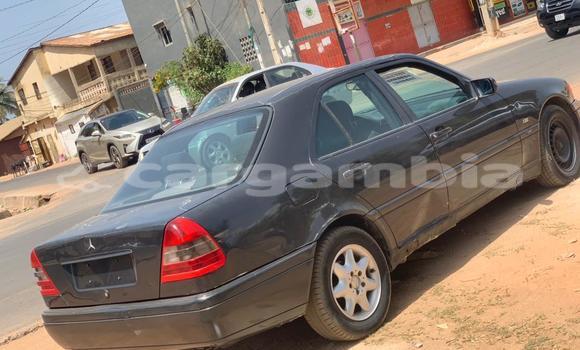 اشتري Imported Mercedes-Benz C-Classe Black سيارة في Bakau في Kanifing اشتري Imported Mercedes-Benz C-Classe Black سيارة في Bakau في Kanifing