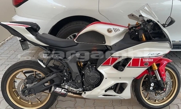 Acheter Occasion Moto Yamaha YZF Blanc à Banjul, Banjul Acheter Occasion Moto Yamaha YZF Blanc à Banjul, Banjul