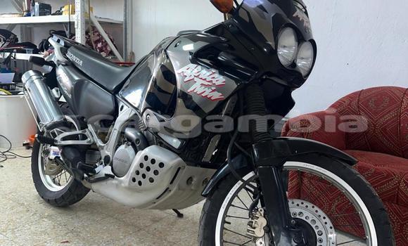 اشتري مستعمل Honda CRF Black دراجة نارية في Banjul في Banjul