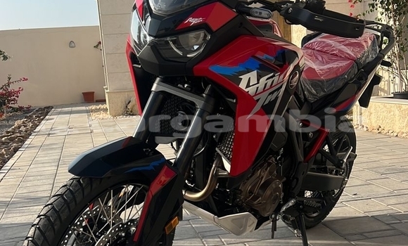 اشتري مستعمل Honda CRF Red دراجة نارية في Banjul في Banjul