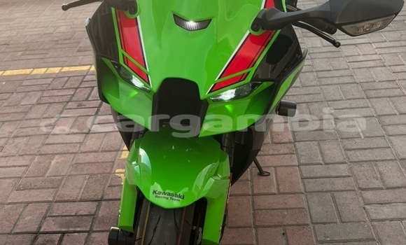 Dieundeu Occasion Kawasaki Ninja ZX-10R Green Bike in Banjul in Banjul Dieundeu Occasion Kawasaki Ninja ZX-10R Green Bike in Banjul in Banjul
