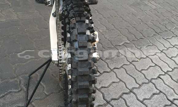 Dieundeu Occasion Honda CRF Red Bike in Serekunda in Kanifing Dieundeu Occasion Honda CRF Red Bike in Serekunda in Kanifing