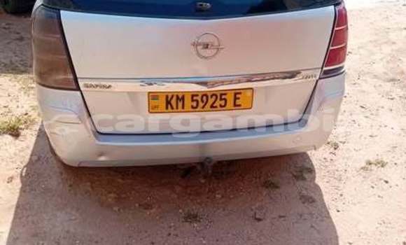 اشتري مستعمل Opel Zafira Other سيارة في Banjul في Banjul
