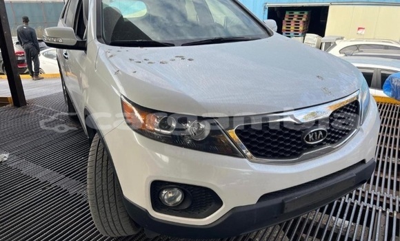 Buy Import Kia Sorento White Car in Bakau in Kanifing Buy Import Kia Sorento White Car in Bakau in Kanifing