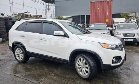 Buy Import Kia Sorento White Car in Bakau in Kanifing Buy Import Kia Sorento White Car in Bakau in Kanifing