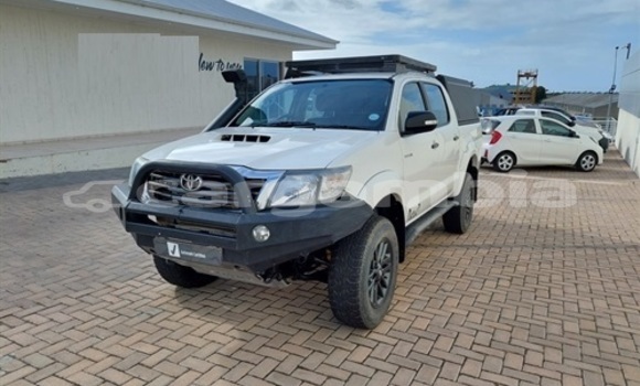 Buy Used Toyota Hilux White Car in Banjul in Banjul Buy Used Toyota Hilux White Car in Banjul in Banjul