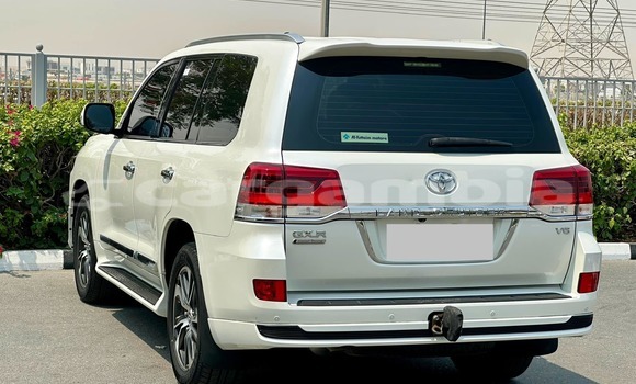Buy Used Toyota Land Cruiser White Car in Bansang in Janjanbureh Buy Used Toyota Land Cruiser White Car in Bansang in Janjanbureh