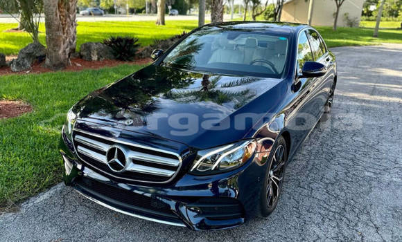 Buy Used Mercedes-Benz E-Classe Blue Car in Banjul in Banjul Buy Used Mercedes-Benz E-Classe Blue Car in Banjul in Banjul