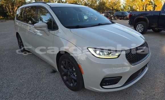 Buy Used Chrysler Pacifica White Car in Banjul in Banjul Buy Used Chrysler Pacifica White Car in Banjul in Banjul