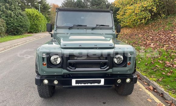 Buy Used Land Rover Defender Green Car in Banjul in Banjul Buy Used Land Rover Defender Green Car in Banjul in Banjul