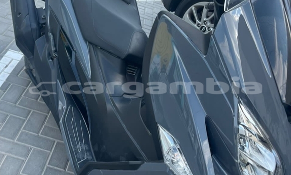 Acheter Occasion Moto Suzuki Burgman Beige à Banjul, Banjul Acheter Occasion Moto Suzuki Burgman Beige à Banjul, Banjul