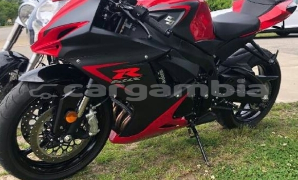 Dieundeu Occasion Suzuki GSX-R Red Bike in Brikama in Brikama Dieundeu Occasion Suzuki GSX-R Red Bike in Brikama in Brikama