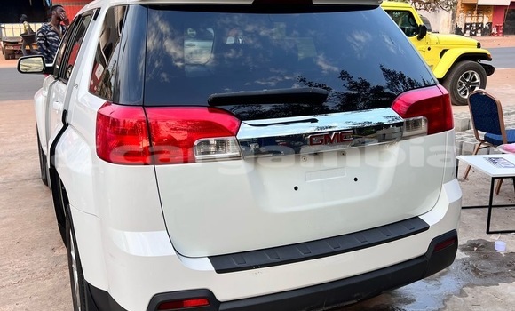Buy Import GMC Terrain White Car in Bakau in Kanifing Buy Import GMC Terrain White Car in Bakau in Kanifing