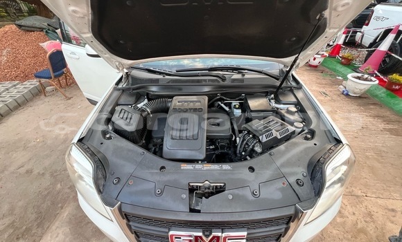 Buy Import GMC Terrain White Car in Bakau in Kanifing Buy Import GMC Terrain White Car in Bakau in Kanifing