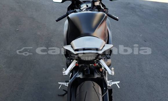 Dieundeu Beess Honda CBR 1000 RR Black Bike in Bansang in Janjanbureh Dieundeu Beess Honda CBR 1000 RR Black Bike in Bansang in Janjanbureh