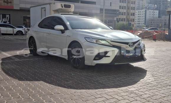 Buy Used Toyota Camry White Car in Banjul in Banjul Buy Used Toyota Camry White Car in Banjul in Banjul