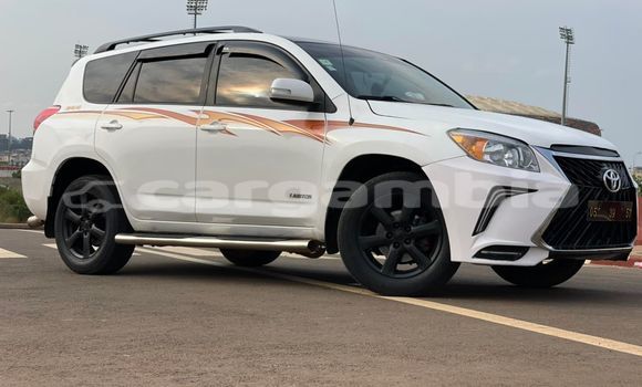 Buy Used Toyota RAV4 White Car in Banjul in Banjul Buy Used Toyota RAV4 White Car in Banjul in Banjul