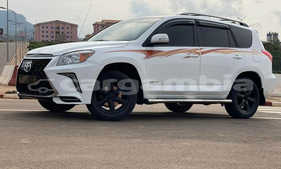 Buy Used Toyota RAV4 White Car in Banjul in Banjul Buy Used Toyota RAV4 White Car in Banjul in Banjul