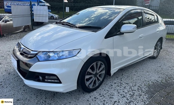 Buy Used Honda Insight White Car in Banjul in Banjul Buy Used Honda Insight White Car in Banjul in Banjul