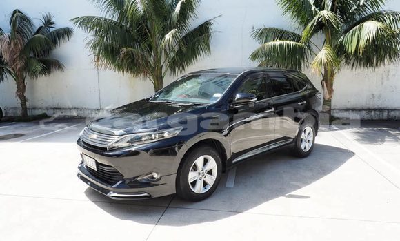 Buy Used Toyota Harrier Black Car in Banjul in Banjul Buy Used Toyota Harrier Black Car in Banjul in Banjul