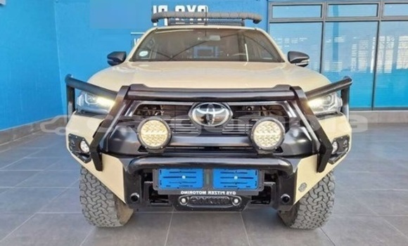 Buy Used Toyota Hilux Beige Car in Banjul in Banjul Buy Used Toyota Hilux Beige Car in Banjul in Banjul