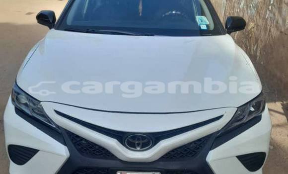 Dieundeu Occasion Toyota Camry White Auto in Banjul in Banjul Dieundeu Occasion Toyota Camry White Auto in Banjul in Banjul