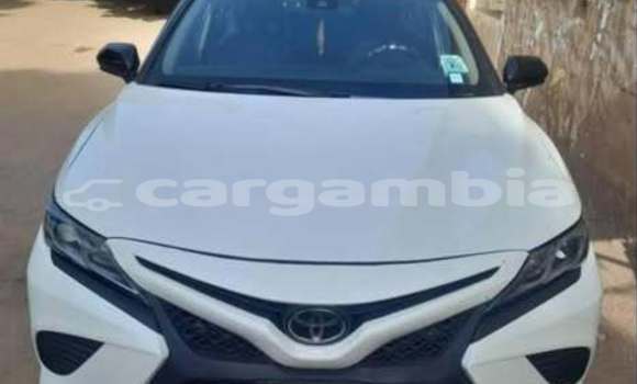 Dieundeu Occasion Toyota Camry White Auto in Banjul in Banjul Dieundeu Occasion Toyota Camry White Auto in Banjul in Banjul