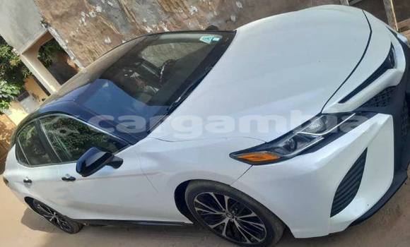 Dieundeu Occasion Toyota Camry White Auto in Banjul in Banjul Dieundeu Occasion Toyota Camry White Auto in Banjul in Banjul