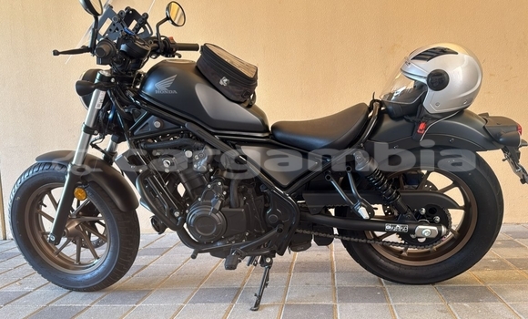 اشتري مستعمل Honda Rebel Black دراجة نارية في Banjul في Banjul