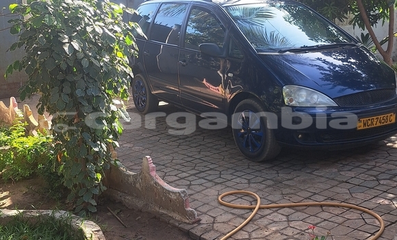 اشتري مستعمل Ford Galaxy Blue سيارة في Lamin في Kerewan