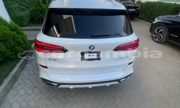 Dieundeu Beess BMW X5 White Auto in Serekunda in Kanifing Dieundeu Beess BMW X5 White Auto in Serekunda in Kanifing