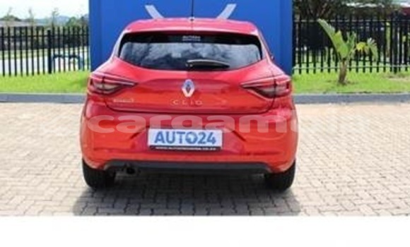 Buy Used Renault Clio Red Car in Banjul in Banjul Buy Used Renault Clio Red Car in Banjul in Banjul