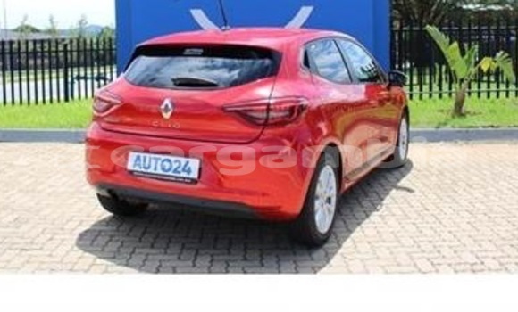 Buy Used Renault Clio Red Car in Banjul in Banjul Buy Used Renault Clio Red Car in Banjul in Banjul