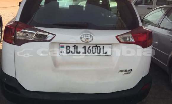 اشتري مستعمل Toyota RAV4 White سيارة في Banjul في Banjul اشتري مستعمل Toyota RAV4 White سيارة في Banjul في Banjul