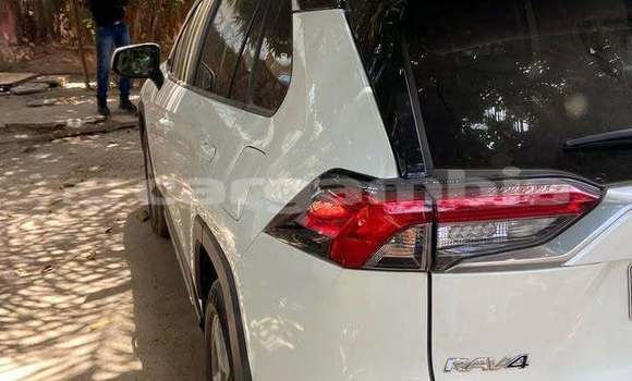 اشتري مستعمل Hyundai Creta White سيارة في Banjul في Banjul اشتري مستعمل Hyundai Creta White سيارة في Banjul في Banjul