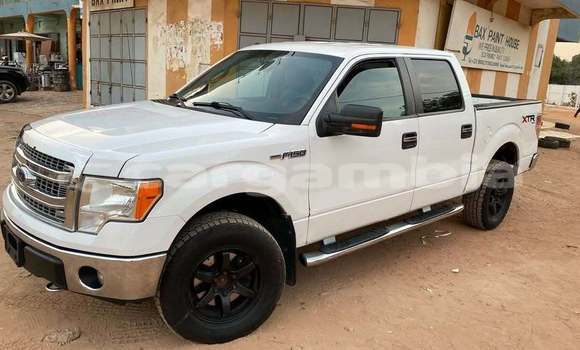 اشتري مستعمل Ford B-MAX White سيارة في Banjul في Banjul اشتري مستعمل Ford B-MAX White سيارة في Banjul في Banjul