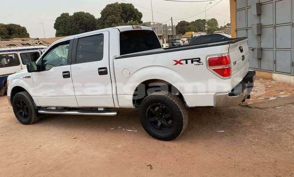 اشتري مستعمل Ford B-MAX White سيارة في Banjul في Banjul اشتري مستعمل Ford B-MAX White سيارة في Banjul في Banjul