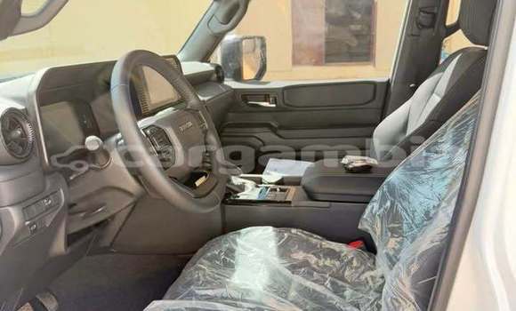 اشتري مستعمل Toyota Land Cruiser Prado White سيارة في Banjul في Banjul اشتري مستعمل Toyota Land Cruiser Prado White سيارة في Banjul في Banjul
