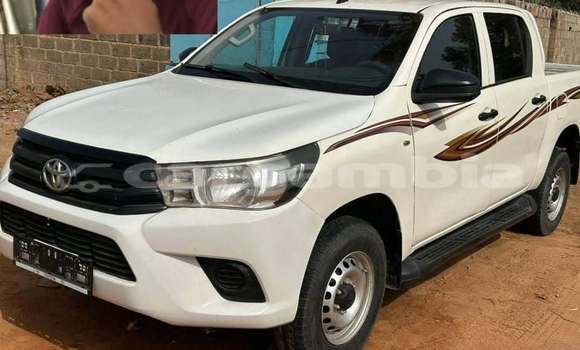 اشتري مستعمل Toyota Hilux White سيارة في Banjul في Banjul اشتري مستعمل Toyota Hilux White سيارة في Banjul في Banjul
