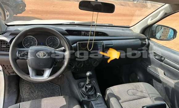 اشتري مستعمل Toyota Hilux White سيارة في Banjul في Banjul اشتري مستعمل Toyota Hilux White سيارة في Banjul في Banjul